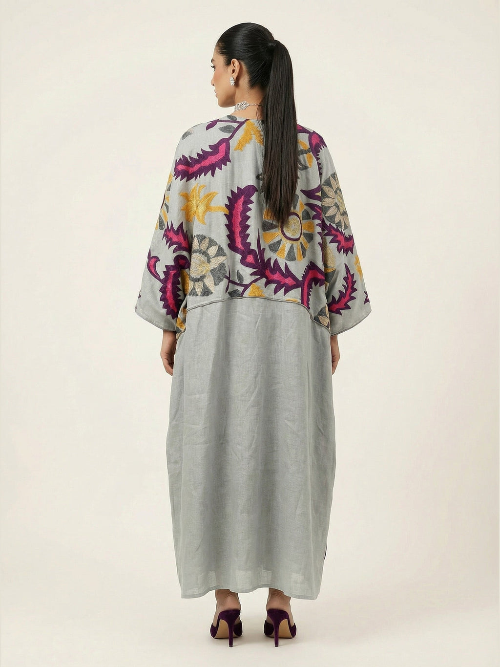2 Pieces embroidered linen Kaftan/Dara'a in Grey I   دراعة فخمة مطرزة من قطعتين