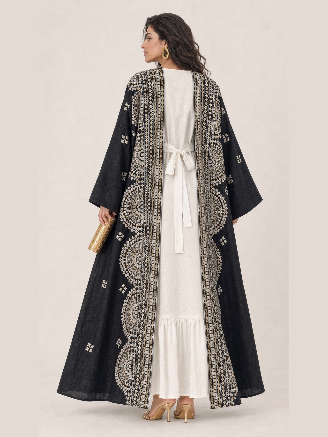 2 Pieces embroidered linen Kaftan/Dara'a Black & White I دراعة كويتية فخمة مطرزة من قطعتين