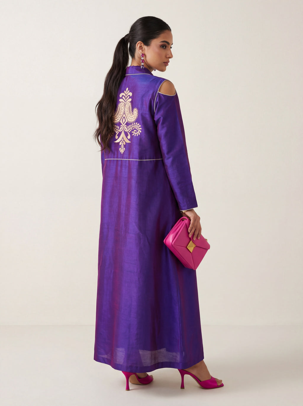 Off Shoulder Blazer Cut Kaftan/Dara'a Purple Pink I دراعة بدلة كويتية أوف شولدر بتطريز من الخلف