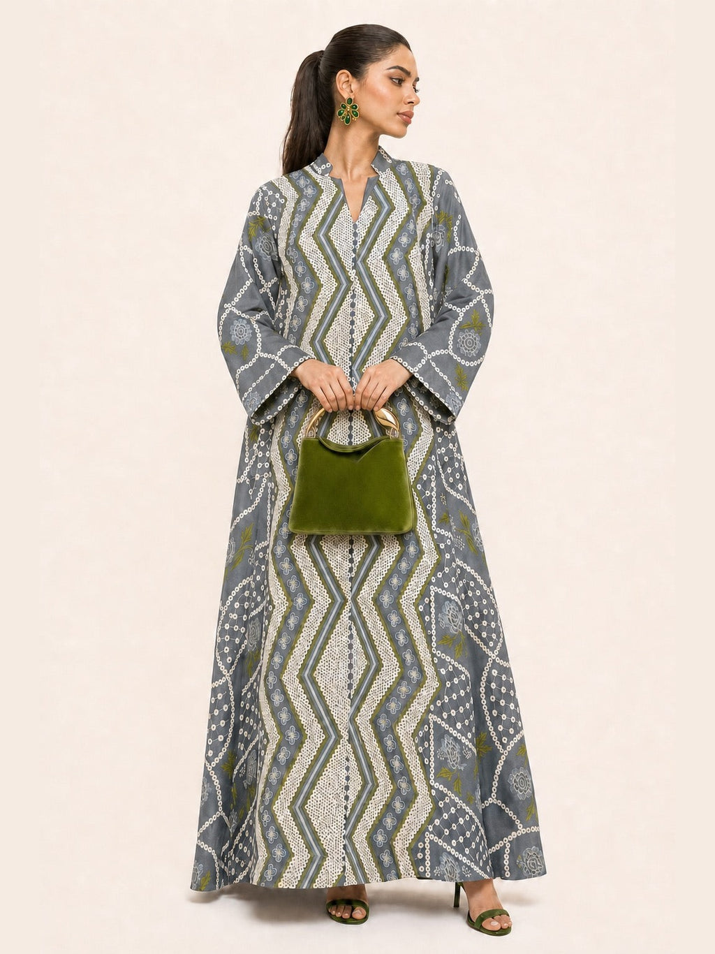 Embroidered lnen Kaftan/Dara'a in Grey I  دراعة رمادية مطرزة