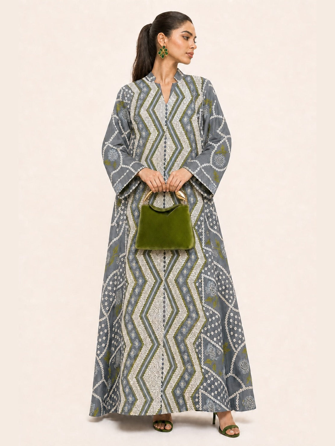 Embroidered lnen Kaftan/Dara'a in Grey I  دراعة رمادية مطرزة