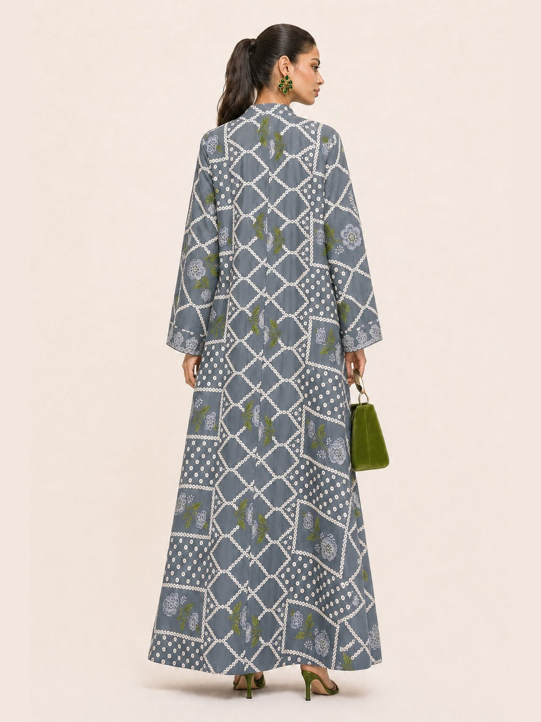 Embroidered lnen Kaftan/Dara'a in Grey I  دراعة رمادية مطرزة