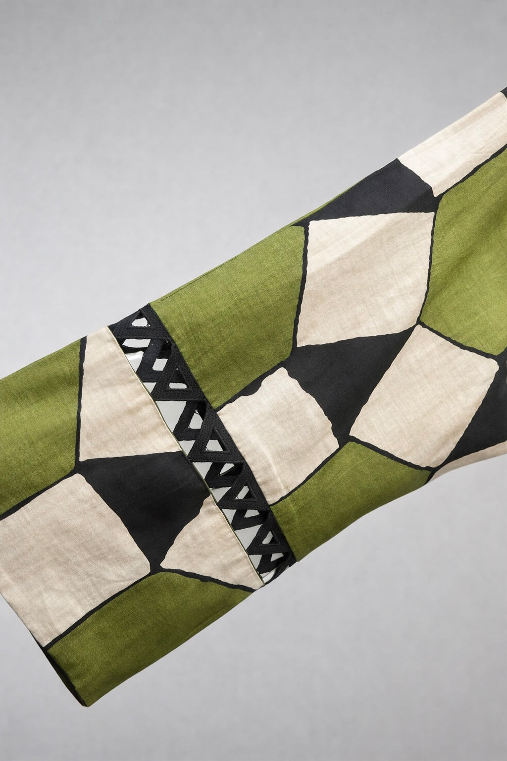 Geometric Abaya